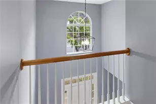 814 Shadow Lakes Dr, Lithonia, GA 30058 - Photo 5
