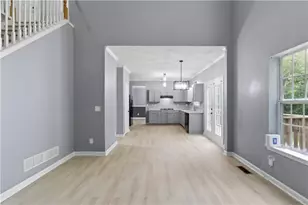 814 Shadow Lakes Dr, Lithonia, GA 30058 - Photo 15