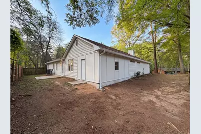 1430 Stoneleigh Hill Road, Lithonia, GA 30058 - Photo 5