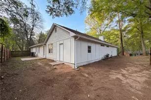 1430 Stoneleigh Hill Rd, Lithonia, GA 30058 - Photo 5