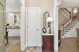 8630 Parker Pl, Roswell, GA 30076 - Photo 5