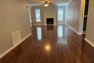 17 St Claire Ln NE, Atlanta, GA 30324 - Photo 5