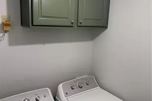 17 St Claire Ln NE, Atlanta, GA 30324 - Photo 23