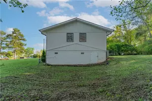 2290 Pinetree Ln NE, Conyers, GA 30012 - Photo 31