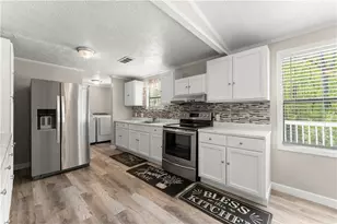 1670 Azelea Ln, Gainesville, GA 30507 - Photo 9