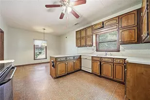 105 Swanson, Peachtree City, GA 30269 - Photo 23