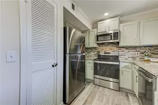 1929 Variations Dr NE, Atlanta, GA 30329 - Photo 9