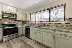 1929 Variations Dr NE, Atlanta, GA 30329 - Photo 11