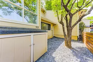 1929 Variations Dr NE, Atlanta, GA 30329 - Photo 19