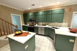 7155 Roswell Rd, Sandy Springs, GA 30328 - Photo 9