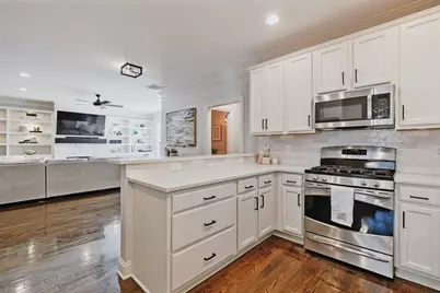 1428 Dupont Commons Circle, Atlanta, GA 30318 - Photo 13