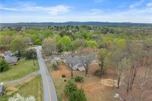 664 Chenocetah Dr, Cornelia, GA 30531 - Photo 47