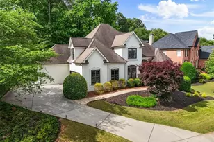 9170 Nesbit Lakes Dr, Alpharetta, GA 30022 - Photo 3