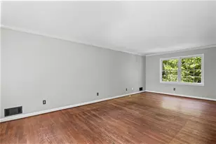 125 Jade Cove Dr, Roswell, GA 30075 - Photo 5