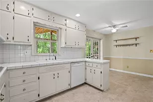 125 Jade Cove Dr, Roswell, GA 30075 - Photo 11