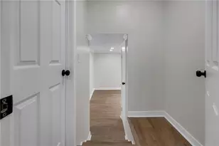 2060 Baker Rd, Atlanta, GA 30318 - Photo 21