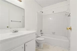 2060 Kings Gate Circle, Snellville, GA 30078 - Photo 15