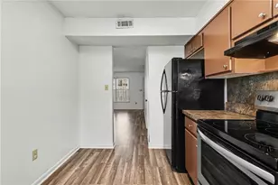 2060 Kings Gate Circle, Snellville, GA 30078 - Photo 11