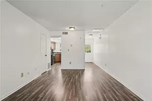 2060 Kings Gate Circle, Snellville, GA 30078 - Photo 9