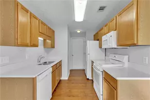 1050 Daventry Crossing, Woodstock, GA 30188 - Photo 11