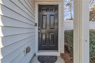 1050 Daventry Crossing, Woodstock, GA 30188 - Photo 3