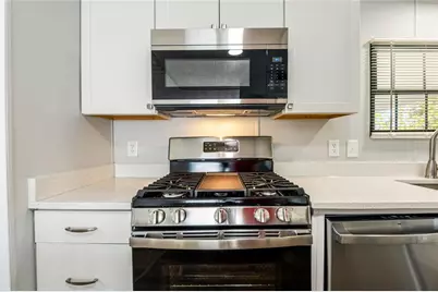 1811 Marie Way, Lawrenceville, GA 30043 - Photo 9