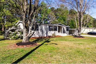 1811 Marie Way, Lawrenceville, GA 30043 - Photo 27