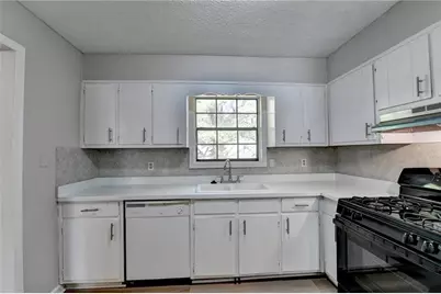 2447 Landington Way, Duluth, GA 30096 - Photo 9