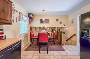 5766 Hilton Ridge Rd, Lithonia, GA 30058 - Photo 9