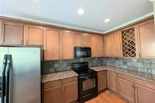 7451 Shady Glen Dr, Flowery Branch, GA 30542 - Photo 9