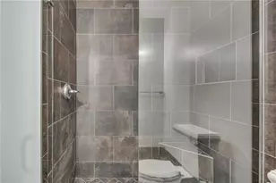 400 Village Parkway NE, Atlanta, GA 30306 - Photo 21