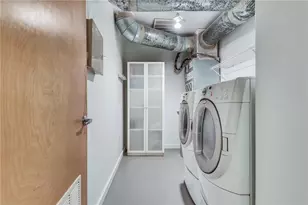 400 Village Parkway NE, Atlanta, GA 30306 - Photo 31