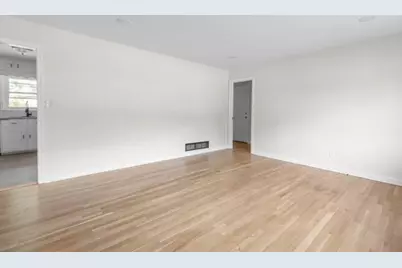 8 Larose SW, Marietta, GA 30060 - Photo 7