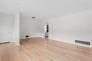 8 Larose SW, Marietta, GA 30060 - Photo 9