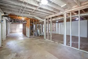 8 Larose SW, Marietta, GA 30060 - Photo 35