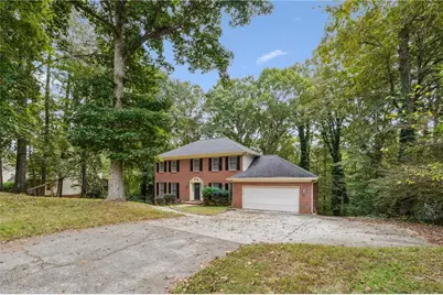 3732 Hollow Tree Lane SW, Lilburn, GA 30047 - Photo 3