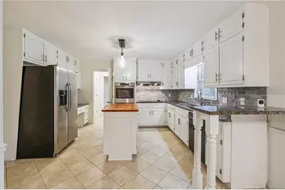 3732 Hollow Tree Lane SW, Lilburn, GA 30047 - Photo 9