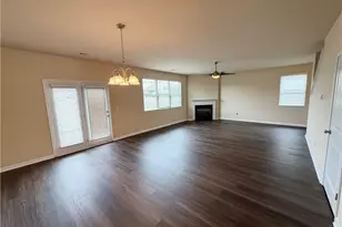 3268 Heatherwood Dr, Gainesville, GA 30507 - Photo 7