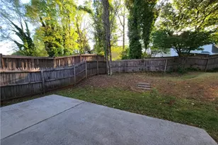 1035 Chandler Park Ct, Lawrenceville, GA 30043 - Photo 35