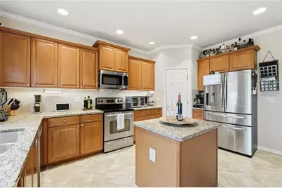 1129 Liberty Parkway NW, Atlanta, GA 30318 - Photo 11
