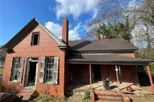 398 New Hermitage Rd NE, Rome, GA 30161 - Photo 1