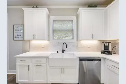 4340 Sierra Creek Drive, Hoschton, GA 30548 - Photo 17