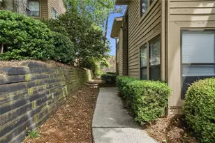 1701 Parkaire Crossing, Marietta, GA 30068 - Photo 3