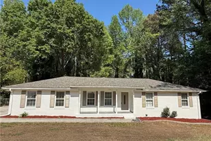 2646 Pamela Dr, Snellville, GA 30078 - Photo 3