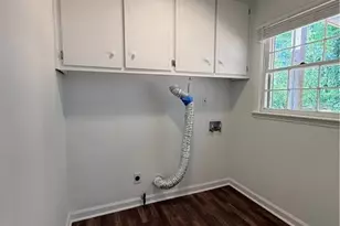 2646 Pamela Dr, Snellville, GA 30078 - Photo 9