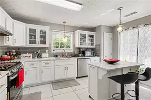 7627 Pleasant Hill Rd, Lithonia, GA 30058 - Photo 9