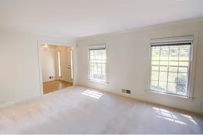 618 Dorsey SW, Lilburn, GA 30047 - Photo 9