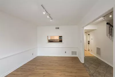 9070 Cobbler, Roswell, GA 30076 - Photo 5