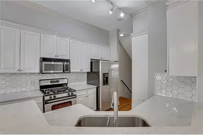 225 Carlyle Park Drive NE, Atlanta, GA 30307 - Photo 9