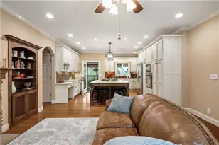 512 Williamsburg Dr, Dalton, GA 30720 - Photo 3